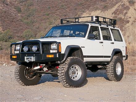 0212_4wd_01_z+jeep_cherokee_xj+front_view.jpg
