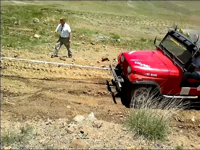 024.mp4_000338837.jpg