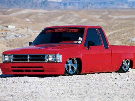 0307mt_01_z+1986_toyota_truck+front_left_view.jpg