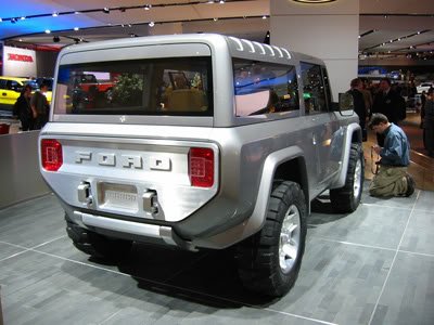 04_det_042005_ford_bronco_conceptre.jpg