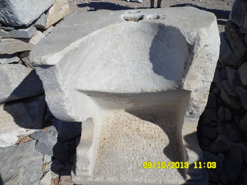 09-10-11-03-Knidos-GunesSaati.JPG