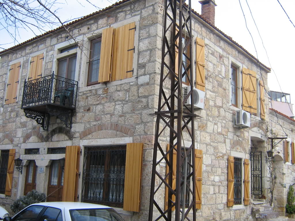 10-11ubatFOA127.jpg