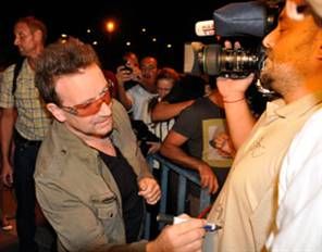 100904-u2-istanbulda.jpg