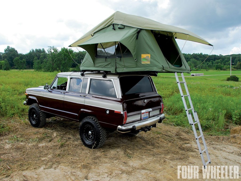 129 1007 021988 jeep grand wagoneer family camperrooftop tent 1
