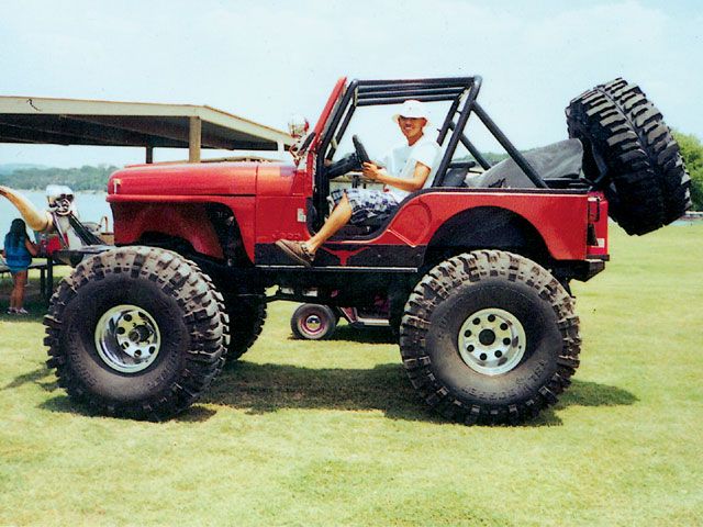 131_0802_07_z+1981_jeep_cj5+drivers_side_view.jpg