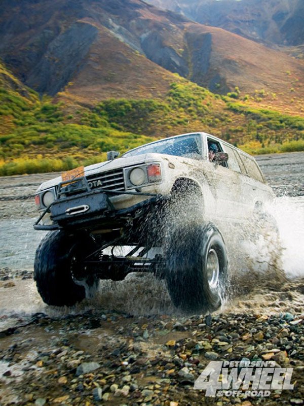 131_0903_05_z+alaska_four_wheeling+toyota_fj60_water.jpg