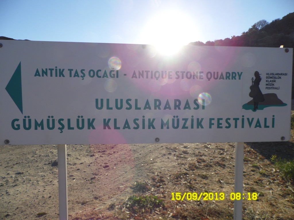 15-09-08-18-GumuslukFestivalTabela.JPG