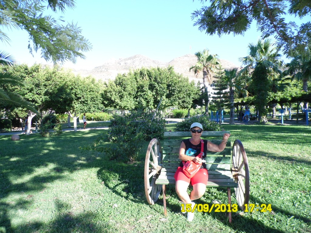 15-09-17-24-TurgutresiPark1.JPG