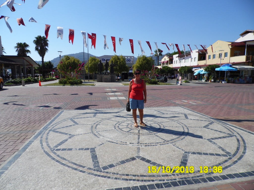 15-10-13-36-gocekcarsi.jpg