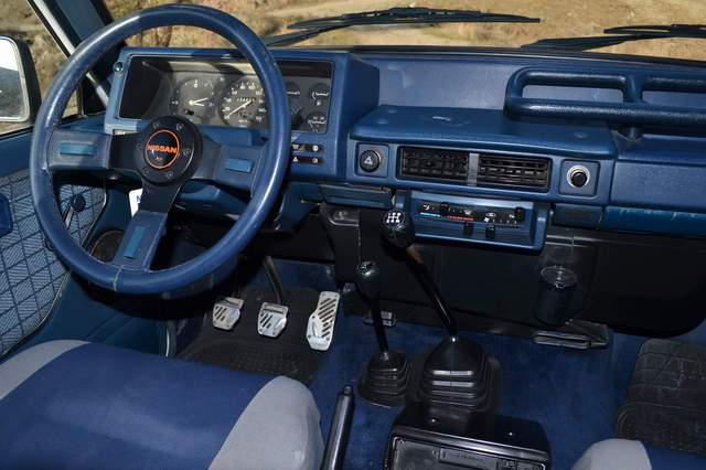 1988 Nissan Patrol8.jpg
