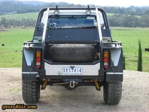 1989-Nissan_Patrol4.jpg