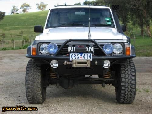 1989-Nissan_Patrol5.jpg