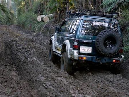 1993-mitsubishi-pajero-6.jpg