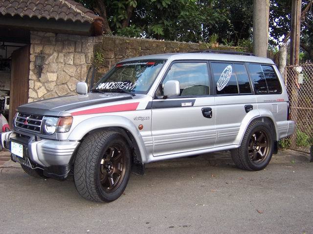 1997_mitsubishi_pajero-pic-38875.jpg