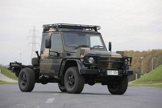 2010-mercedesbenz-gwagon-australiandefenceforce-02.jpg