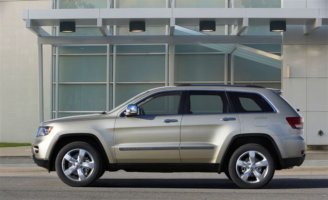 20100525104022217_06-2011-jeep-chero-presstwo.jpg
