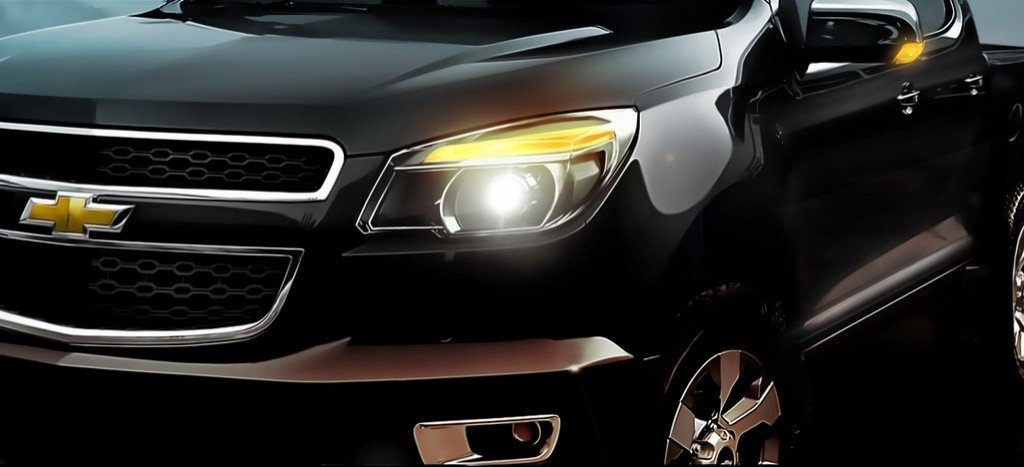 2012-Chevrolet-Colorado-teaser-4e1fc02e1fda2.jpg