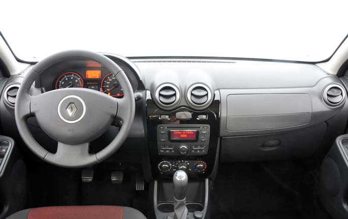 2012-Renault-Sandero8.jpg