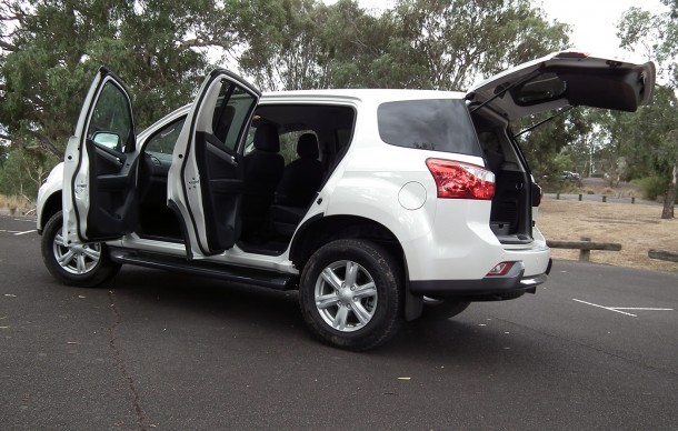 2014_isuzu_mu_x_ls_u_review_11-0811-m-610x450.jpg
