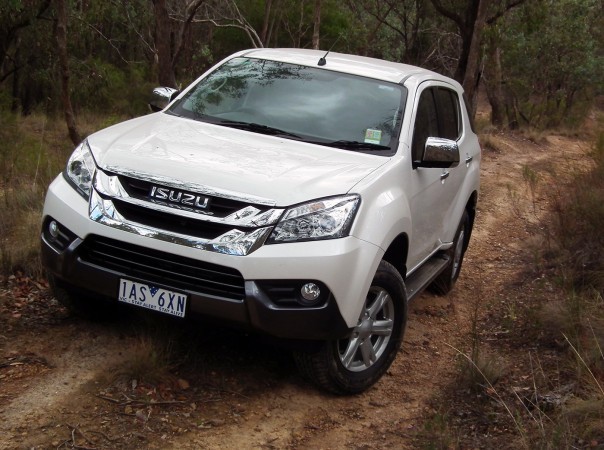 2014_isuzu_mu_x_ls_u_review_12-0811-m-610x450.jpg