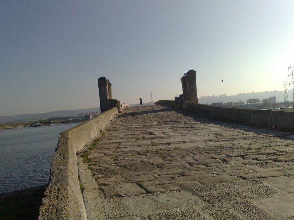 22.10.2009 KANUN? SULTAN SÜLEYMAN KÖPRÜSÜ KOCA M?MAR S?NAN ESER? (12).jpg