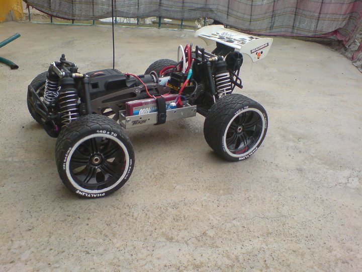 24010_351242424381_605079381_3418551_6474937_n.jpg