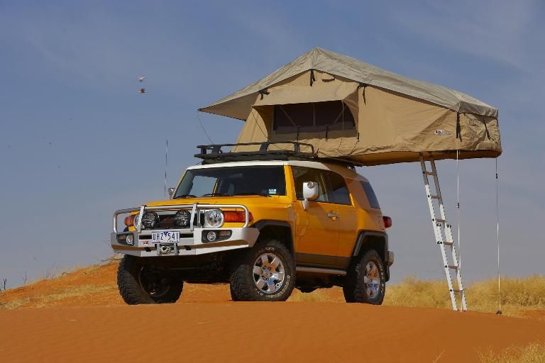 26-ARB tent on FJ cruiser.jpg