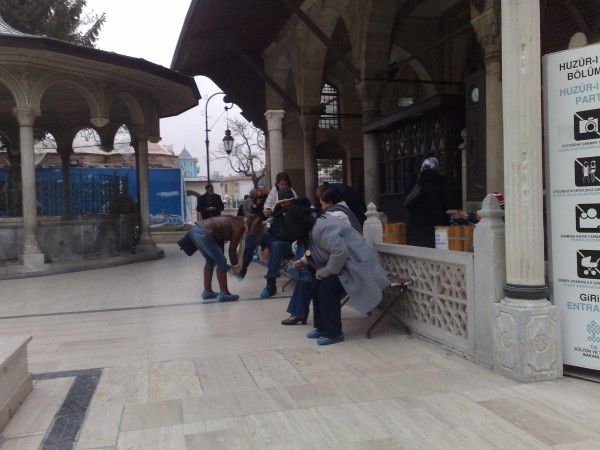 28.01.2010-KALB TAM?R?NDE YERL? YABANCI AYIRMIYOR.jpg