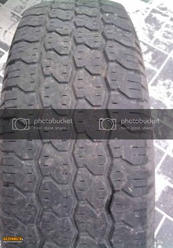 2885077_4-225-75r16-maxxis751-bravo-radial-4-stuks.jpg