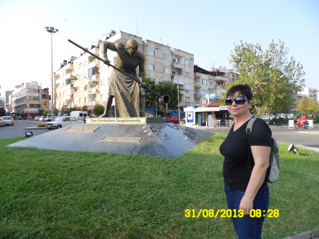 31-08-08-28-SalihliSvnc.JPG