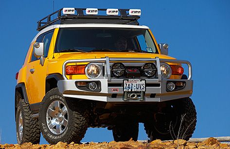 34-fj_cruiser_bull_bar_bumper.jpg