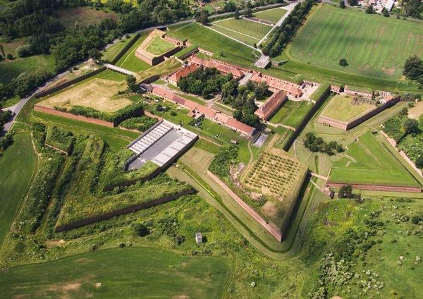 34-UL-02-0608-95x64-Terezin.jpg
