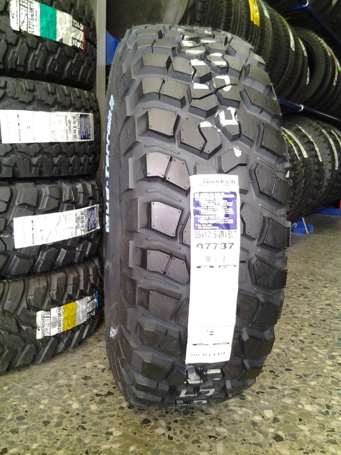 35x12.50r15  km2.jpg