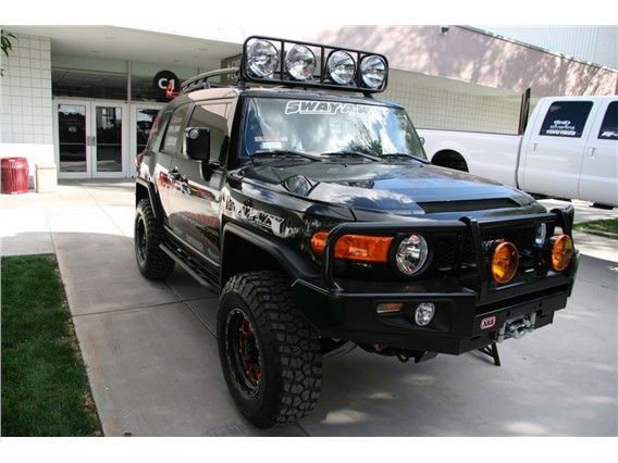 37-modified_fj_cruiser_sema_2008_7-568-426.jpg
