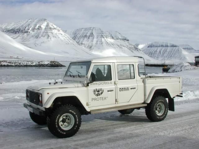 38895_land_rover_defender_130.jpg