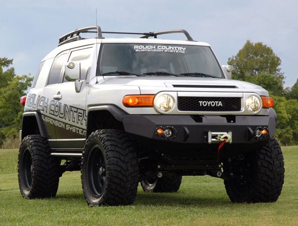 43-FJ-Cruiser-6-inch-Rough-Country.jpg