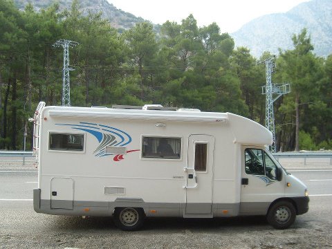 486506_101510957769487can?n yeni karavan?.jpg