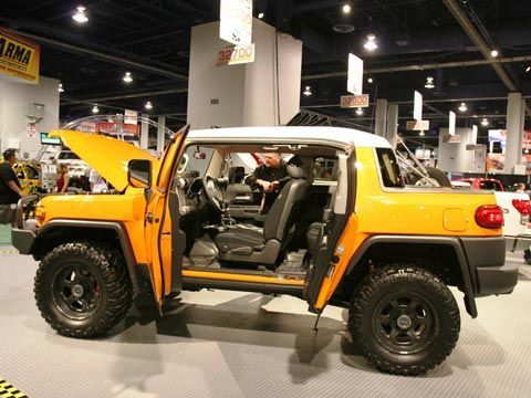 52-0611_z+2007_toyota_FJ_cruiser+soft_top_concept_2.jpg