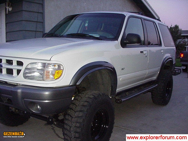 5871rons_explorer_7-20-02.jpg