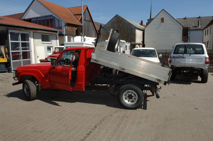 6474881vwx.jpg