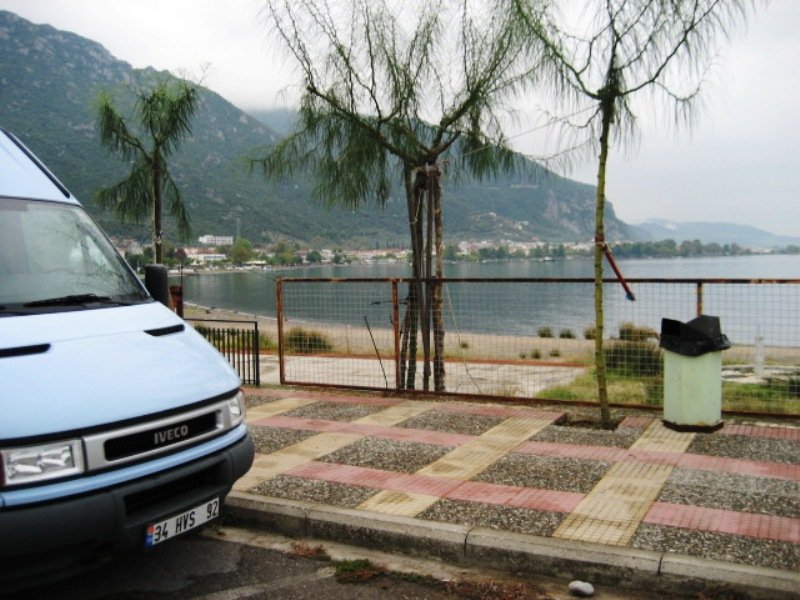 7-06 Kamena Vourla da park.jpg
