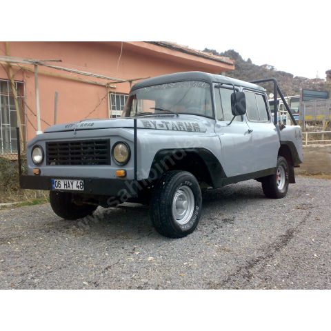 77 model international kamyonet.jpg