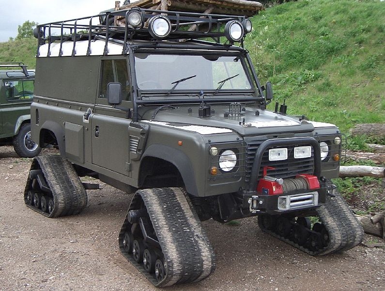 795px-Defender_Kette.jpg
