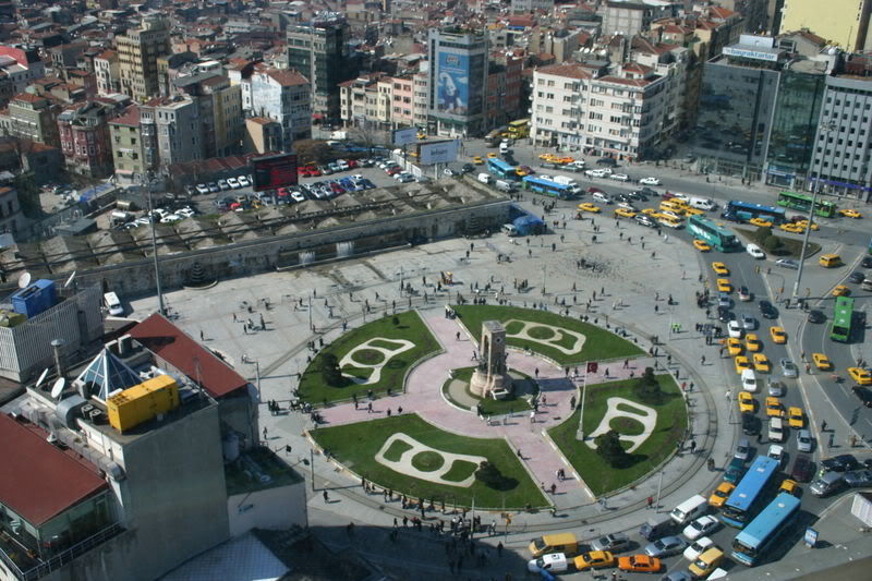 800px-Taksim_Square.jpg