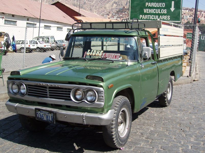 800px-Toyota_truck1.jpg