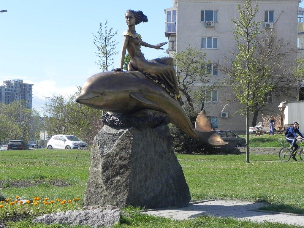 895.JPG