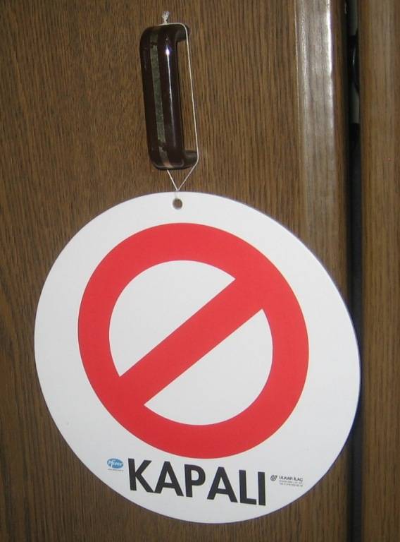 ACIK-KAPALI-TABELASI-eczane-pfizer-ilac-reklami__17213582_0.jpg