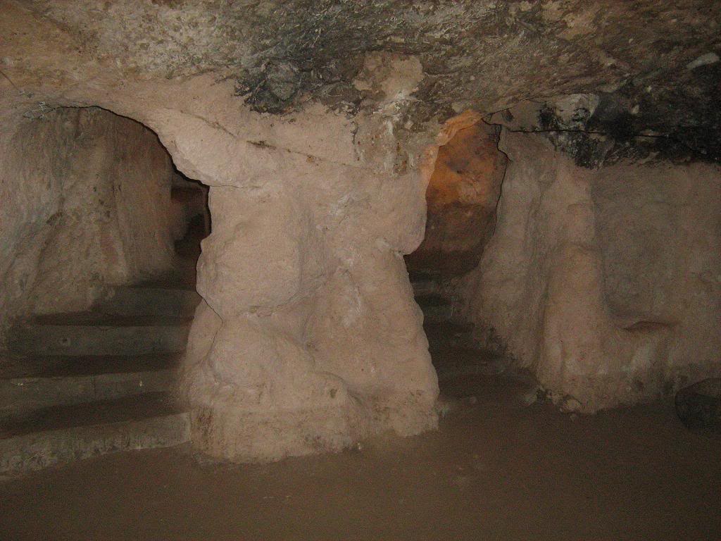 Aksaray-Greme060807156.jpg