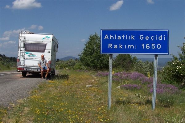 Alada?lar?n tepesinde.jpg