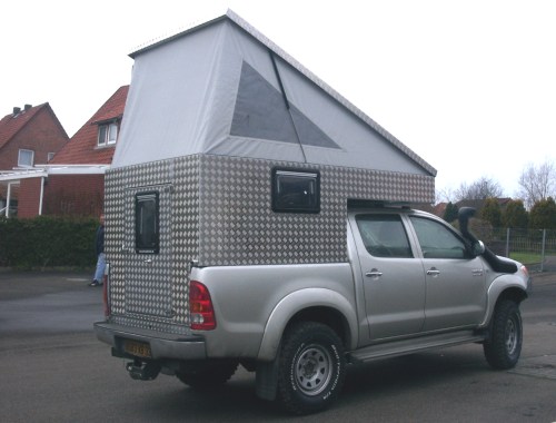 alutops_toyota_hilux_101.jpg